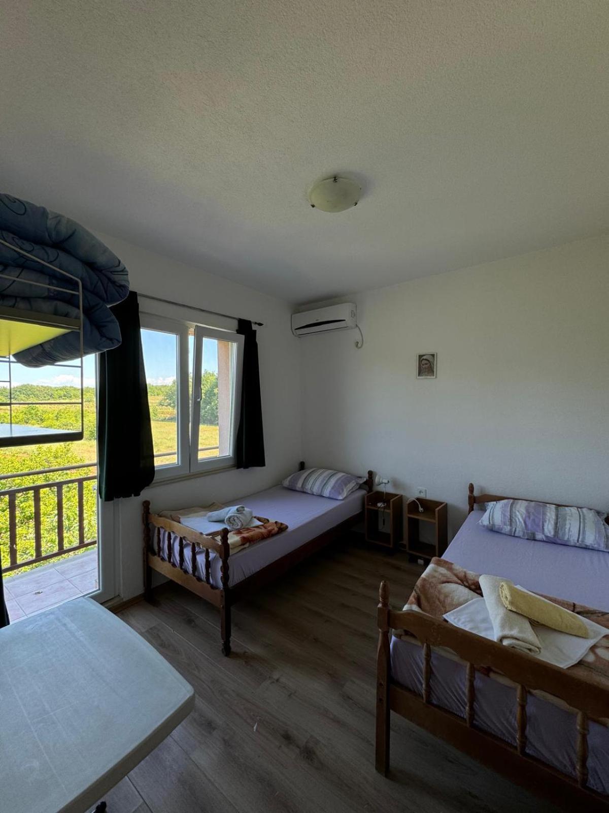 Pansion Ivanka Barac Međugorje Camera foto